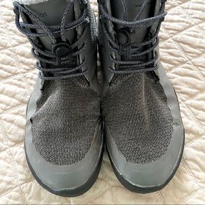 Vivobarefoot Saami grey boots 40/US 9